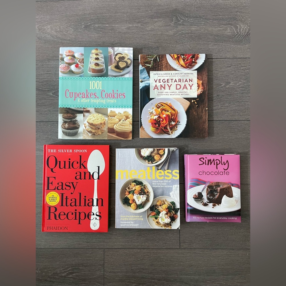 Cookbook Collection Baking books Vegetarian Meatless Italian Recipe Cupcakes